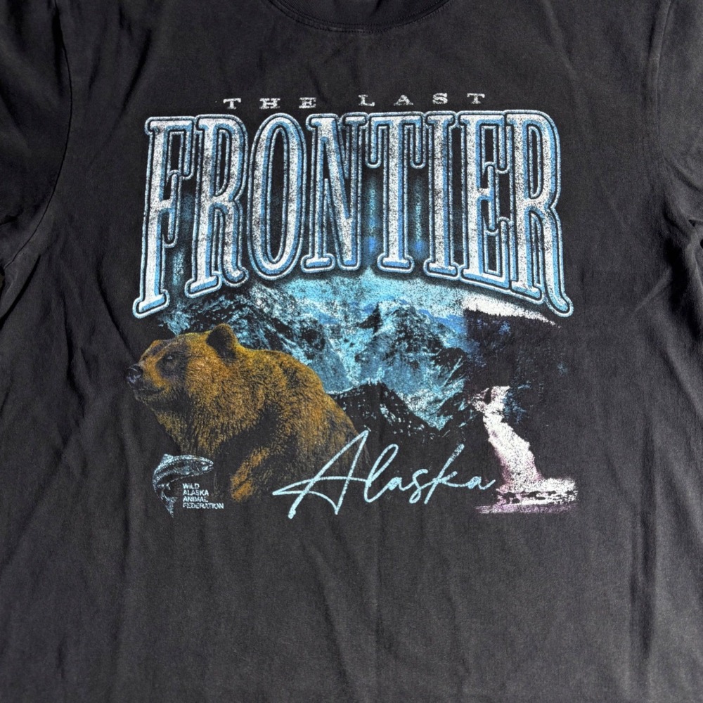 Alpha Collective The Last Frontier Alaska Grizzly Bear Graphic T-Shirt Black‎ S